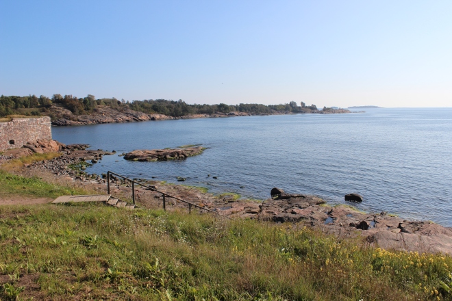 The nice views from the southern tip of Suomelinna island. 
